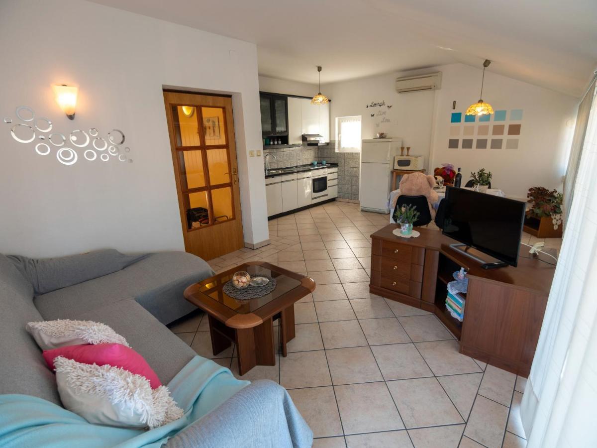Apartments Rezek Супетарська Драґа Екстер'єр фото