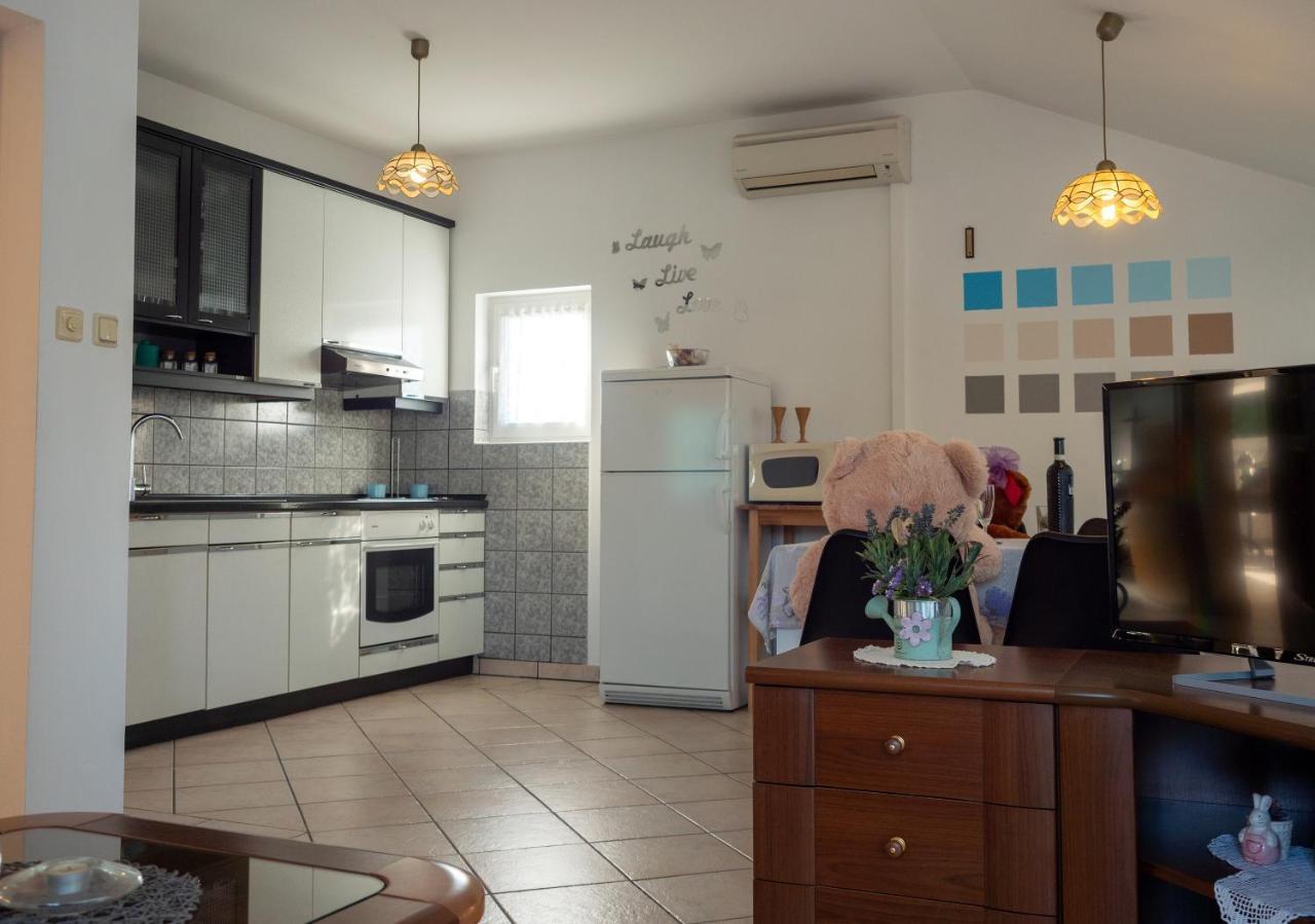 Apartments Rezek Супетарська Драґа Екстер'єр фото