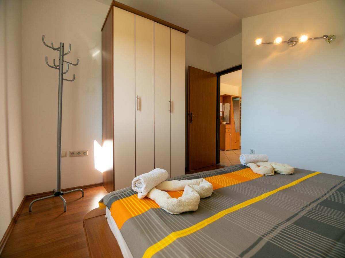 Apartments Rezek Супетарська Драґа Екстер'єр фото