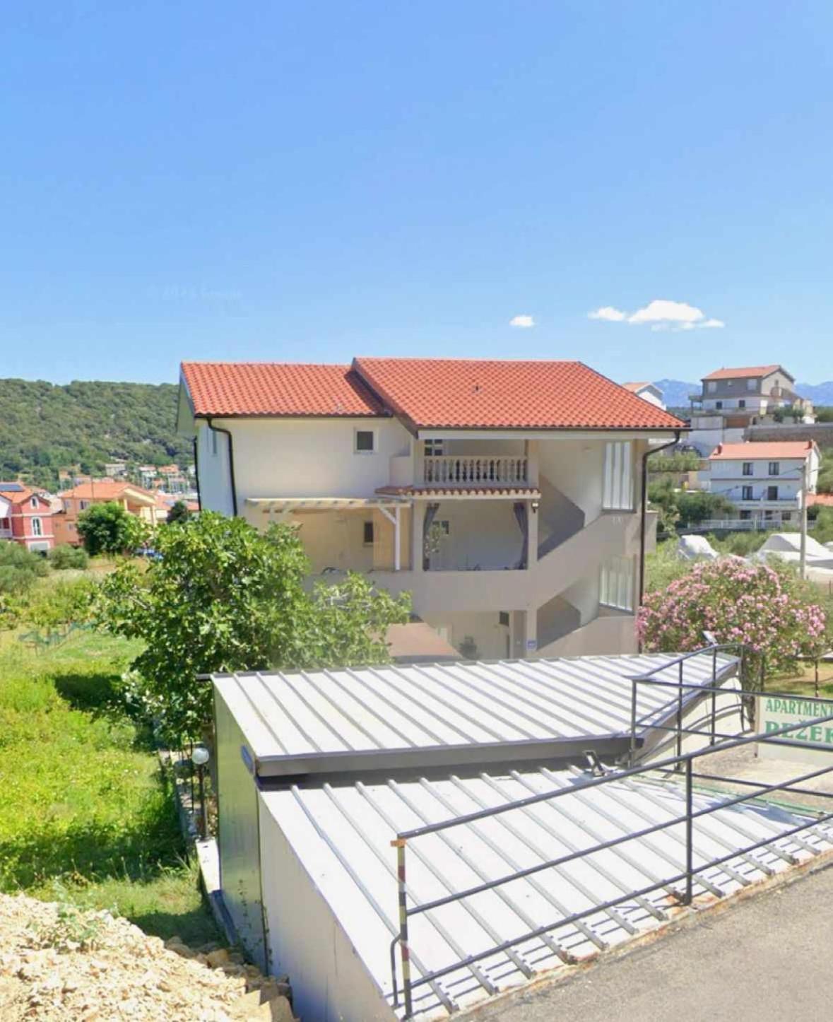 Apartments Rezek Супетарська Драґа Екстер'єр фото